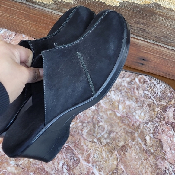 Clarks Suede Slip On Casual Wedge Clog Mule Shoes Sz 6 - Picture 5 of 16